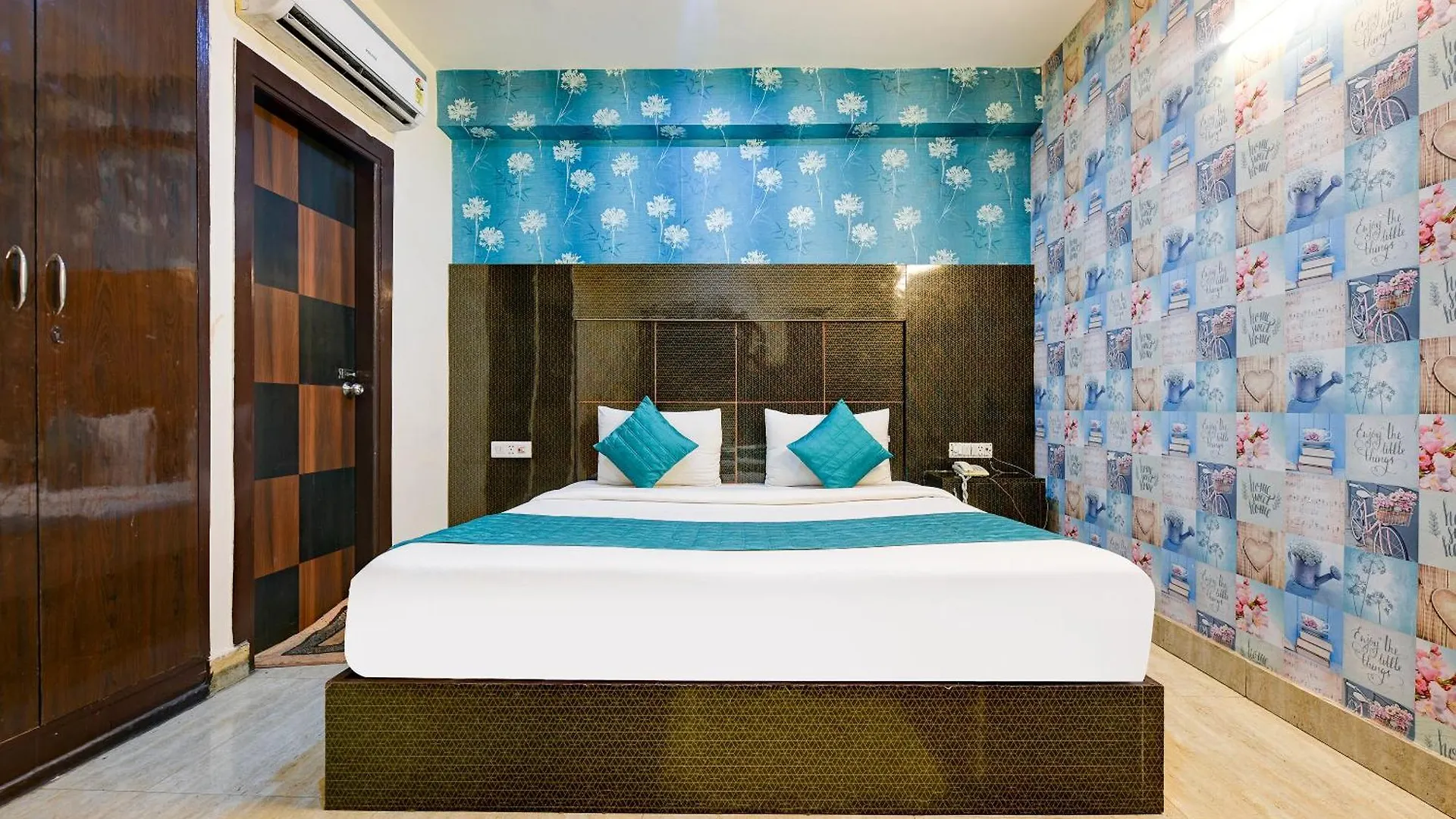 Transit Stay At Delhi Airport New Delhi 3*,