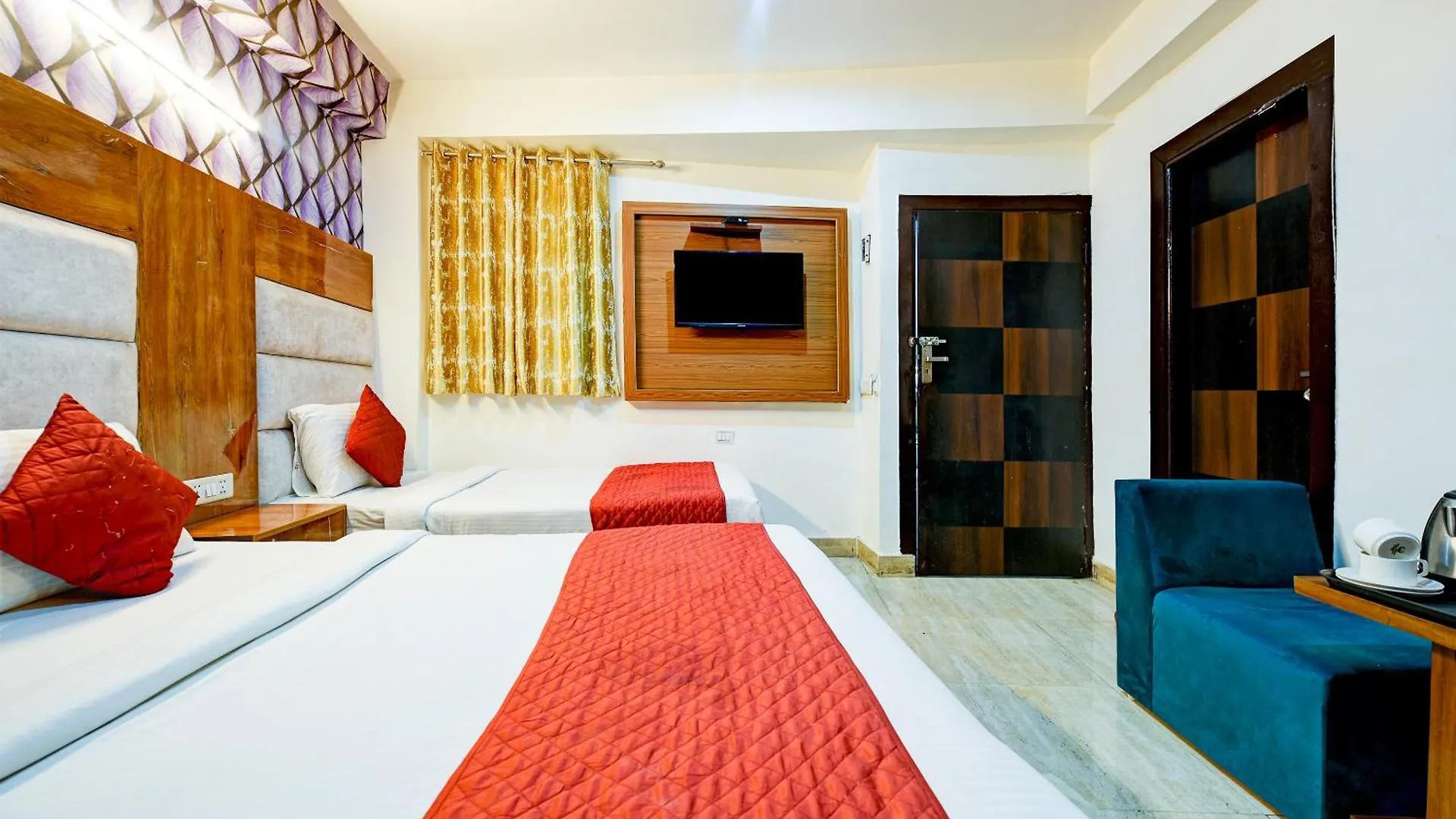 Transit Stay At Delhi Airport New Delhi India